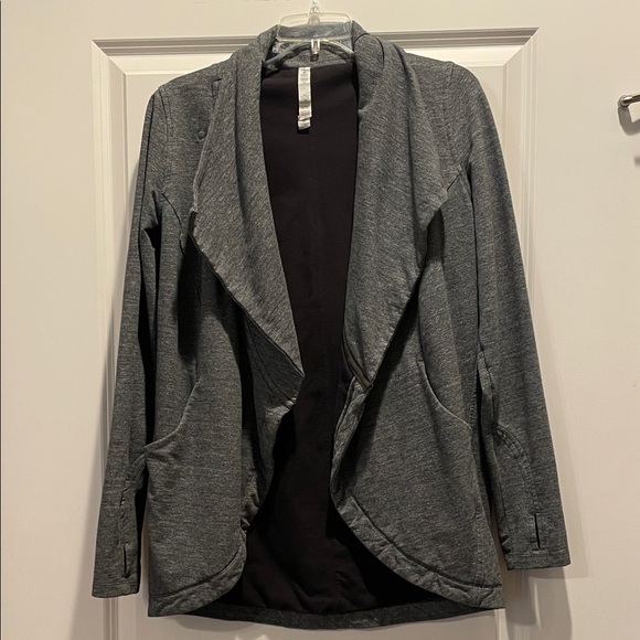 lululemon athletica Jackets & Blazers - Lululemon Rulu Rally Wrap gray size 6